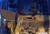 В Вологодском округе школьный автобус столкнулся с автомобилем
