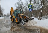 В Вологде улицы после снегопада расчищают 100 единиц техники и порядка 1000 человек