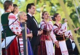 Ансамбль Зыкиной и хор из Чечни: на Кремлёвской площади Вологды отметили День России