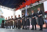 Ансамбль Зыкиной и хор из Чечни: на Кремлёвской площади Вологды отметили День России