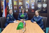Медаль &laquo;За отличие в учебе&raquo; из рук Министра юстиции Российской Федерации Константина Чуйченко получила курсант ВИПЭ ФСИН России Юлия Филатова