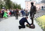 Памятник выдающемуся российскому деятелю культуры Василию Шукшину открыли в Вологде